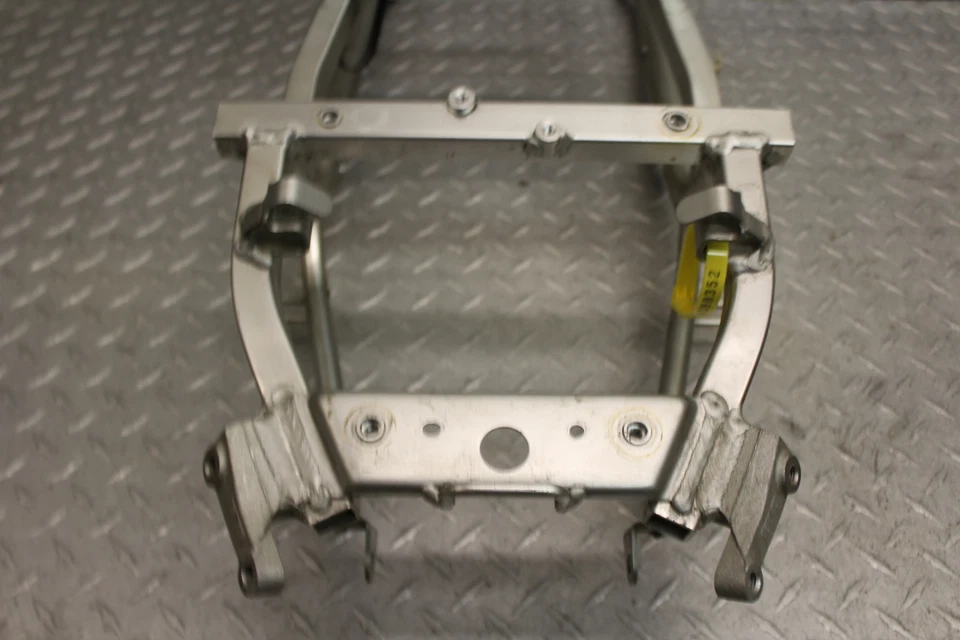 Subchasis trasero Suzuki TL1000S 1997 Foto 4 de 4