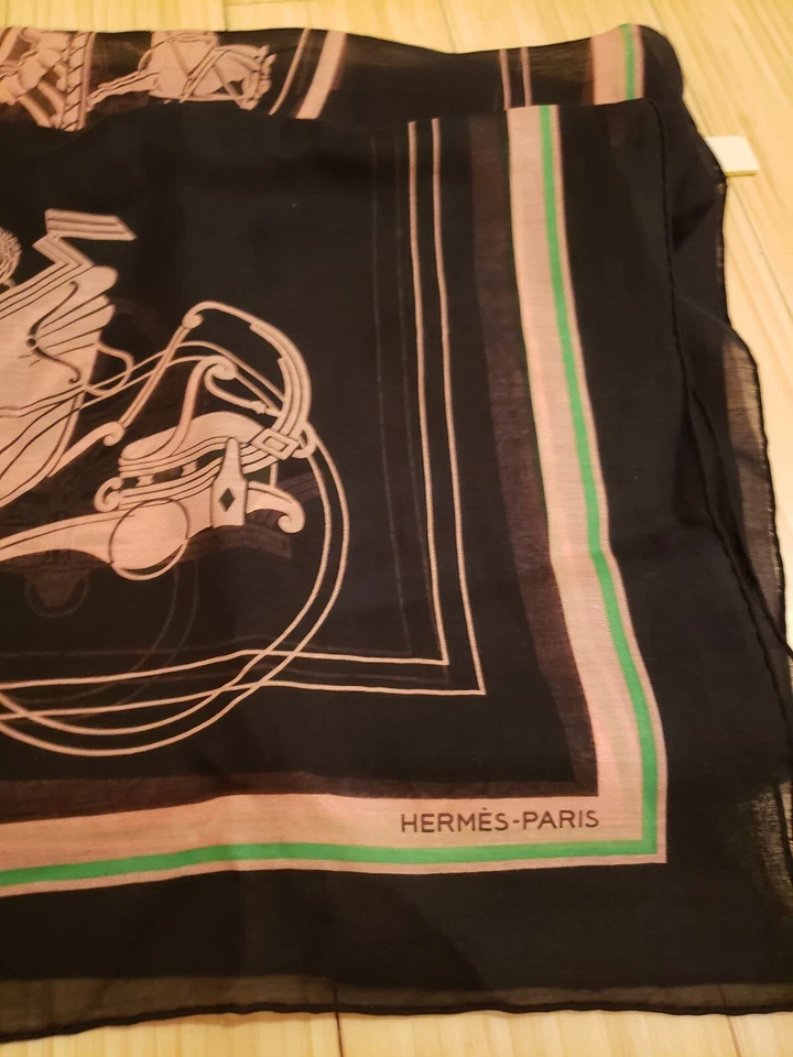 Hermes Scarf / STOLE COTTON & SILK 70X25 英寸黑色/粉色/复古 — 第 4/4 张图片