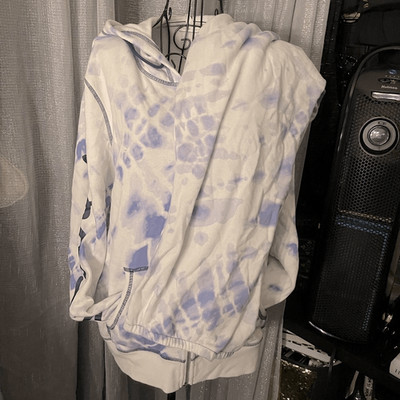 Victoria s Secret tie die capri sweatsuit/hooded angel zip up & capri joggers xl
