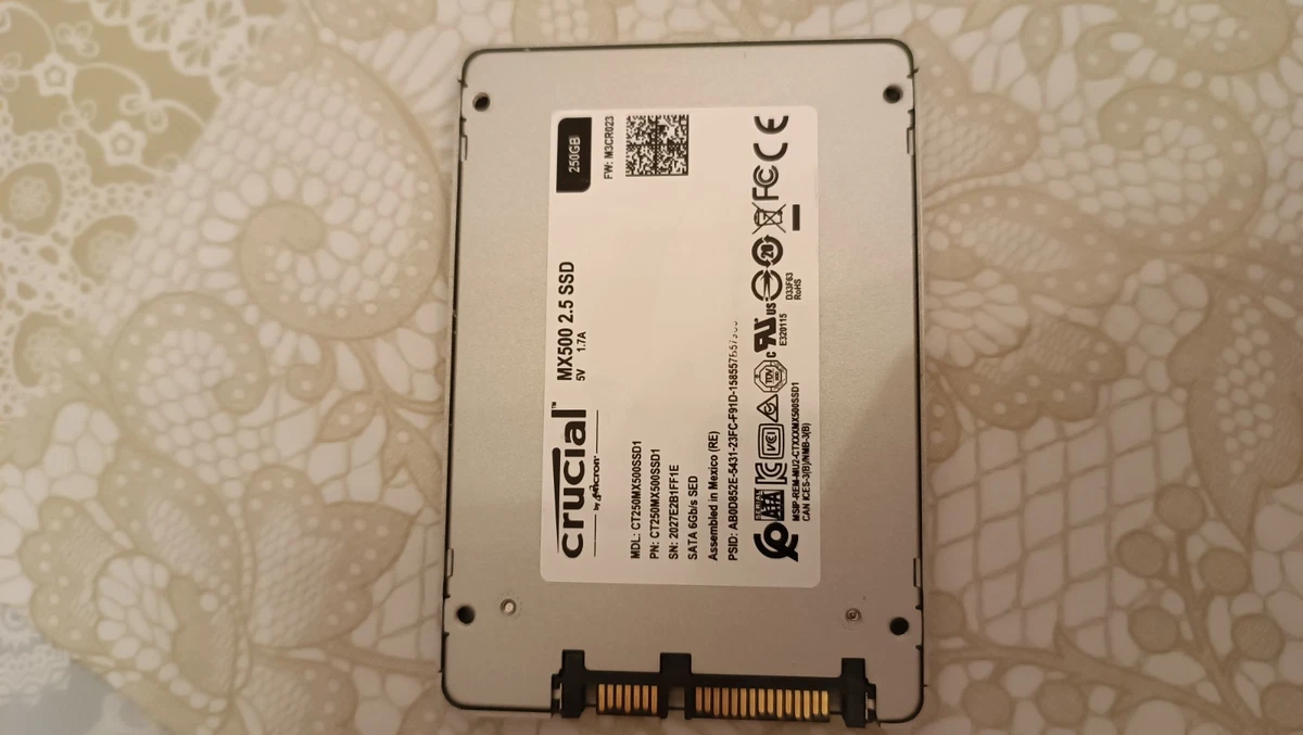 "SSD de estado sólido 250 GB SATA III Crucial MX500 CT250MX500SSD1 3D-NAND TLC 2,5"