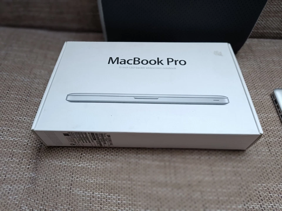 Apple MacBook Pro A1278 13 Zoll , Ram 8GB HDD 500GB - 2011 - Bild 2 von 4