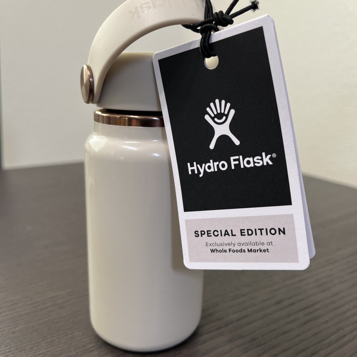 日本未発売色★Hydro flask 24oz ✦︎ivory NWT Hydro Flask Hydroflask Micro Water Bottle 6.7 Oz Linen Ivory