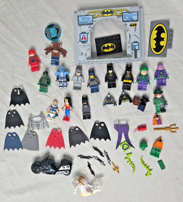 Lego DC Minifigure Lot - Figures, Capes, Helmets & More (Dark Blue Cape)