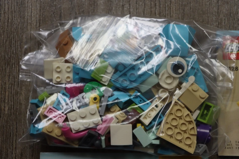 LEGO® 31128 Creator 3 In 1 Dolphin & Turtle 100% Complete W/Instructions NICE! - Image 2 of 4