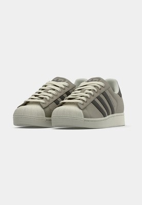 adidas Originals Superstar II Sneaker Olivgrün/Anthrazit/Cremewei Gr. 40 2/3 Neu