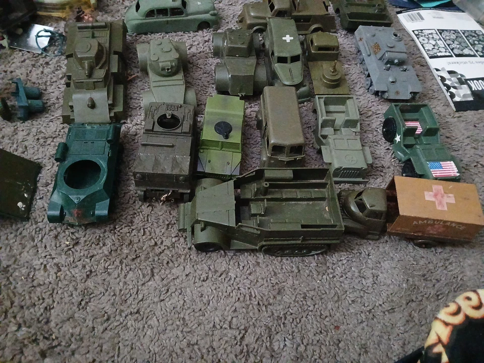Toy Army Is assorted vehicles - Image 4 of 4