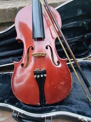 OTTO BRUCKNER VIOLIN &BOW. A COPY OF ANTONIOS STRADIVARIUS.  MODEL # 310 W4 1990