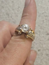 PD Premier Designs GOLD SILVER TONE CZ RING. NICE STYLE.