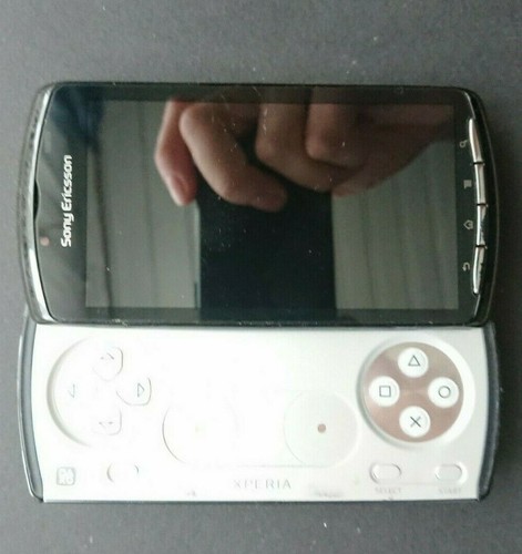 Sony Ericsson Xperia PLAY r800i for parts or repair - Picture 2 of 4
