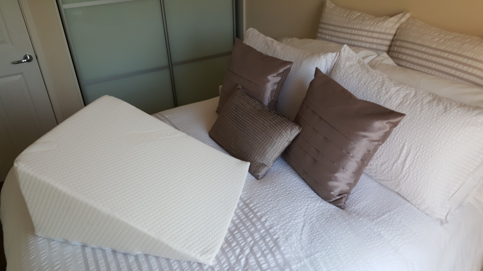 Direct Coolmax Bed Wedge Reclining Support Aid Mattress Foam eBay