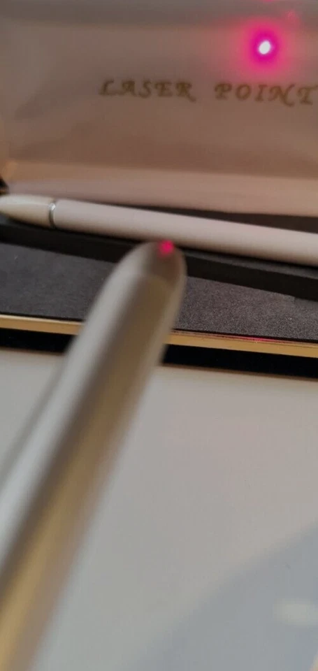 Laserpointer und ausziehbarer Zeigestab ehem. CSC Ploenzke im Samtetui - Bild 4 von 4