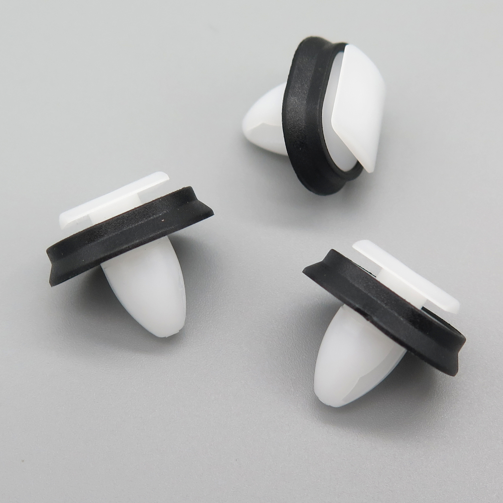 10x VVO® Side Body Moulding Strip Trim Clips for some Vauxhall Movano (2021 on)