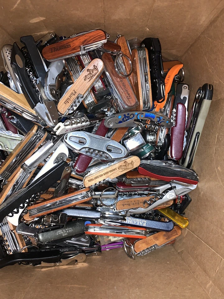 TSA Confiscated Pocket Knives/Multitools Lot! - Image 2 of 3