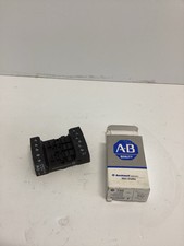 ALLEN BRADLEY RELAY BASE 700-HN102 SER. B G-876