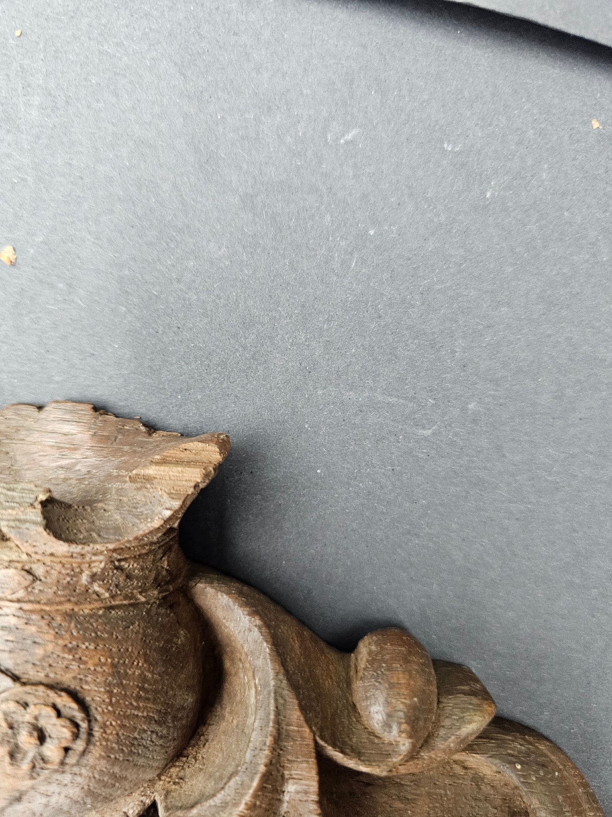 PAIR antique wood carving ornament knight escutcheon plaques