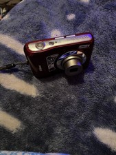 Nikon COOLPIX L20 Red 10.0 MP Compact Digital Camera 3.6x Zoom Easy Auto Mode