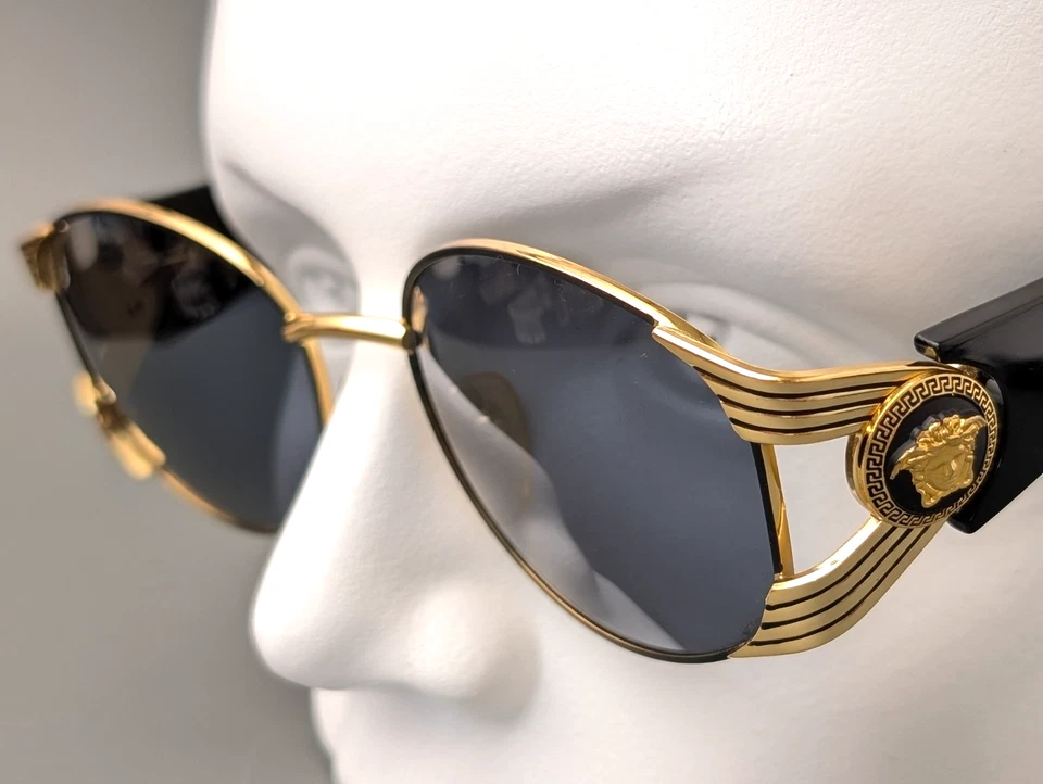 Años 90 GIANNI VERSACE Mod. Gafas de sol S64 Col.16L marco dorado Medusa vintage Foto 2 de 4