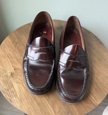 Bass Burgundy Weejuns Leather Penny Loafers Men s US 9 D Slip-On Round Toe