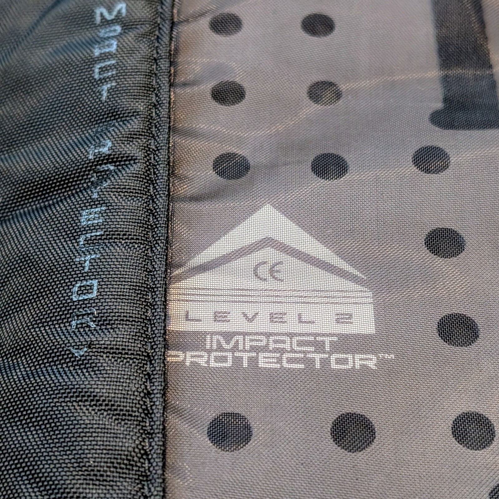 Camelbak Chase Protector Vest 70oz Hydration Pack Black