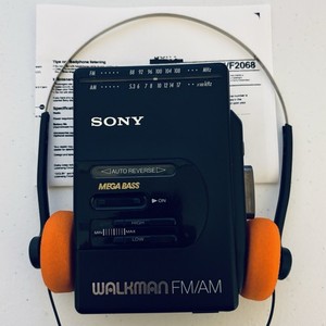動作品wm-30 walkman Vintage SONY WM-30 Walkman Cassette Player Silver ((For Parts or