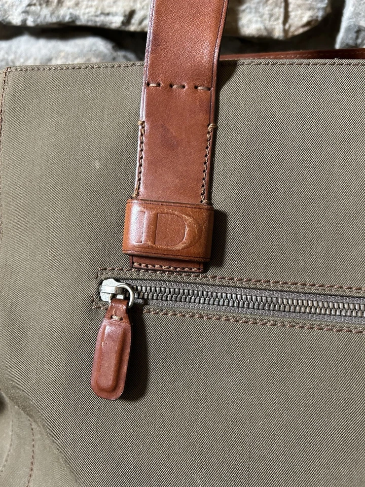 Vintage Dooney & Bourke Army Green Canvas XL Tote, Leather Handles, Excellent - Image 4 of 4