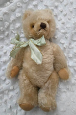 Steiff bear tan grouchy face 9" tall button ear