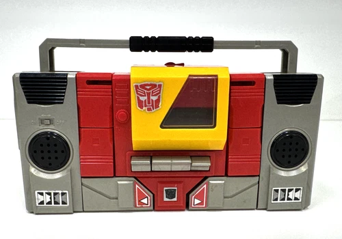Vintage 1984 Hasbro Transformers Autobot Blaster Boombox Action Figure Toy