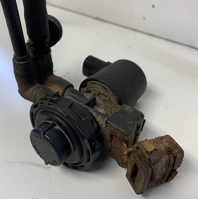 Jeep TJ Wrangler OEM Evap Fuel Vapor Charcoal Canister 2000 179 eBay