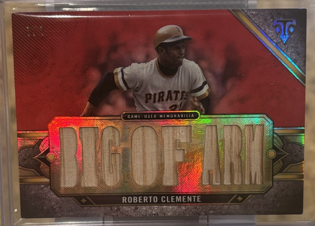 Roberto Clemente 2024 Triple Threads Game Used Relic Patch 1/1