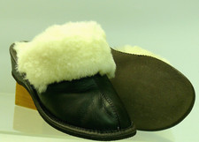 SHEEPSKIN SLIPPERS LADIES MULE STYLE 100%  GENUINE LEATHER UPPER AND INNER