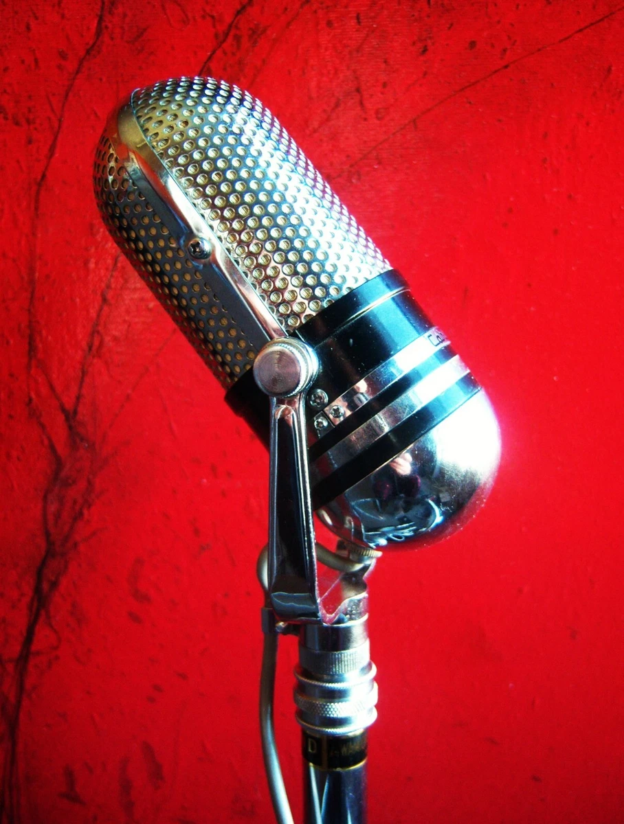 Vintage 1960's Calrad 500C crystal Pill microphone w Aiwa stand RCA Olson Shure Vintage 1960's Calrad 500C crystal Pill microphone w Aiwa stand RCA Olson Shure