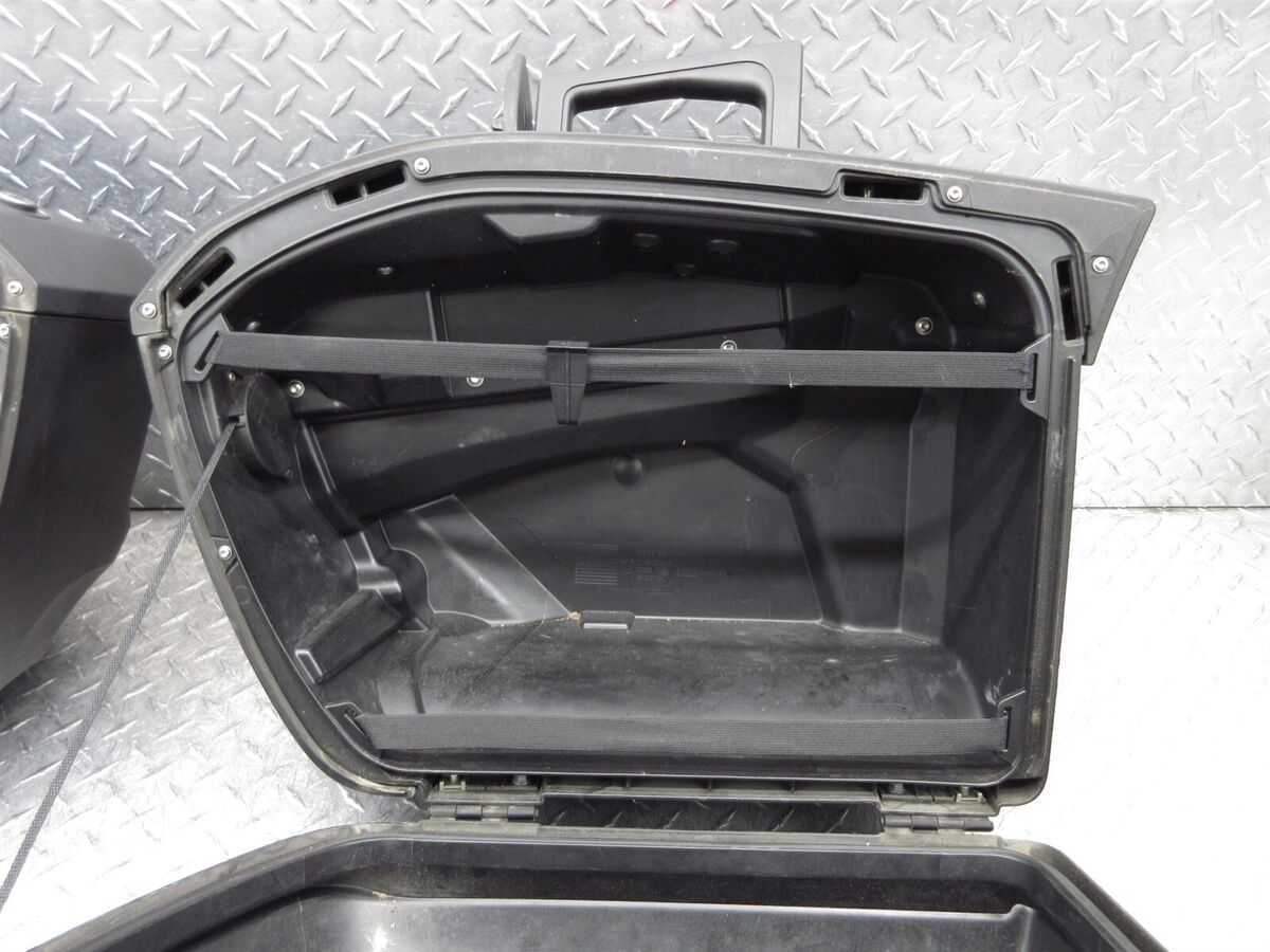 2014 14-18 BMW R1200 R1200RT OEM Rear Top Case Pannier Trunk 2014 14-18 BMW R1200 R1200RT OEM Rear Top Case Pannier Trunk