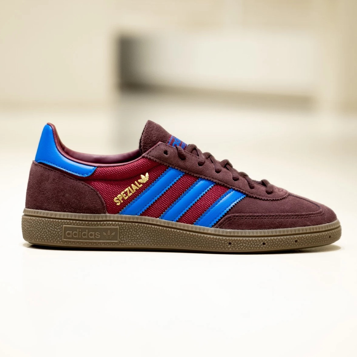 Adidas Originals Handball Spezial Men's Athletic Shoe Adidas Originals Handball Spezial Men's Athletic Shoe