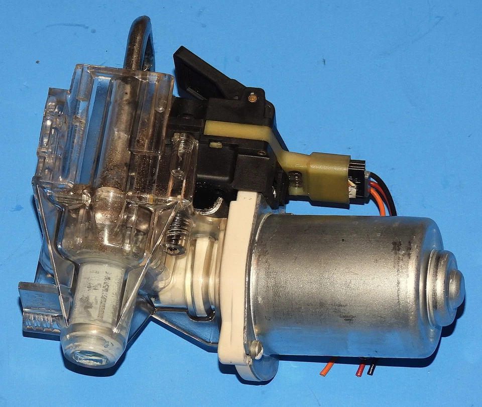 Cadillac OEM Trunk Pull Down Motor Assembly 5PIN 20160580 - Tested - Image 3 of 4