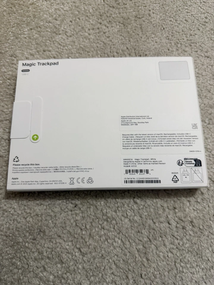 Apple Magic Trackpad: Bluetooth,rechargeable.Works with Mac or iPad; White,usb C - Image 2 of 2