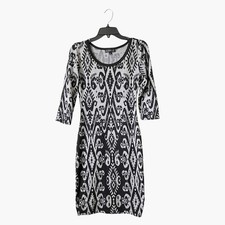Derek Heart Junior Sweater Knit Dress Size M Soft Stretchy Gray Black Geo Print