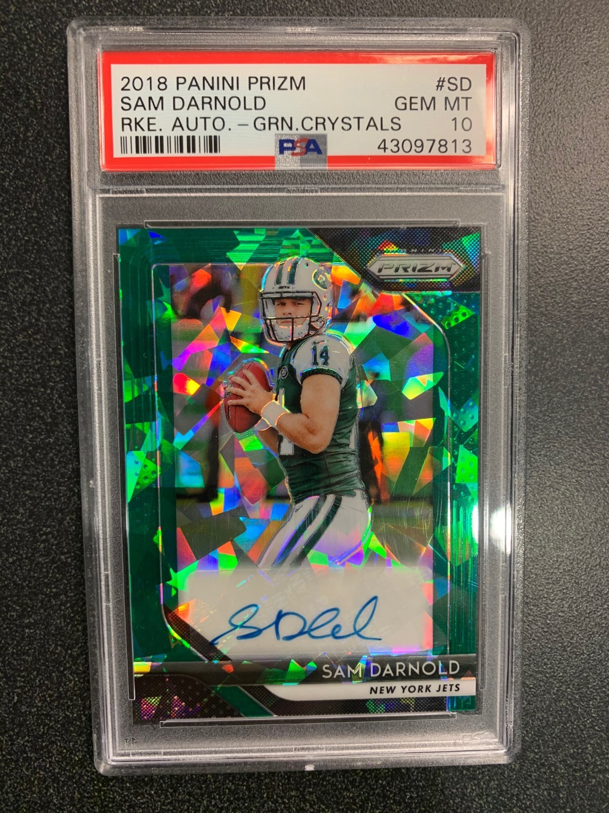 2018 SAM DARNOLD ROOKIE PRIZM GREEN CRYSTALS AUTO  /49 -  PSA 10