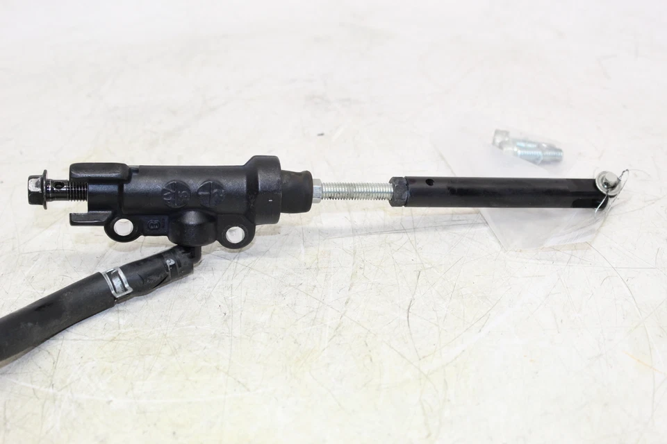 2015 Yamaha Bolt Xvs950 Rear Back Brake Master Cylinder +Reservoir *Brembo - Image 3 of 4