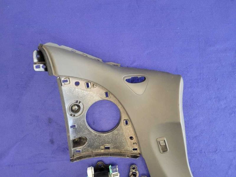 2014 Audi R8 V10 Plus Coupe Driver Left Seat Belt Retractor Cover 2136
