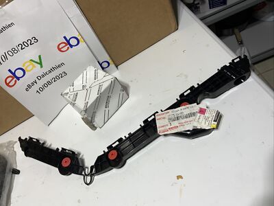 2018-2023 Toyota Camry Rear Right Bumper Side Retainer RH | 52575