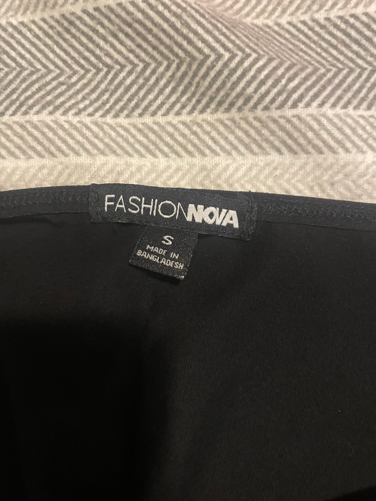 Fashion Nova Women's Spaghetti Strap Basic Tank T… - image 3