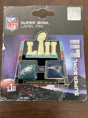NFL Super Bowl LII (52) New England Patriots vs. Philadelphia Eagles Dueling Pin
