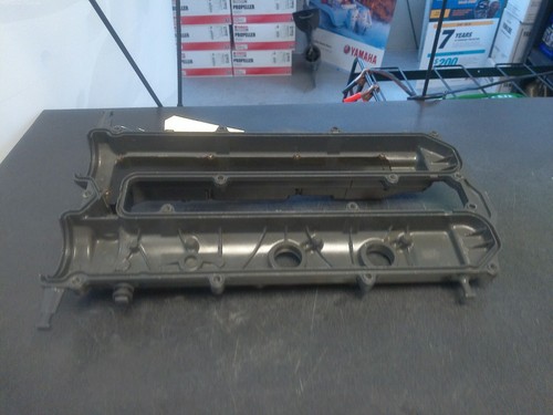 YAMAHA OUTBOARD 63P-11191-00-1S CYLINDER HEAD COVER ASSY ESHELF13 - Foto 9 di 10