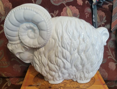 Vtg Royal Haeger 695 MCM Pottery Large White Sheep Ram Extremely Rare