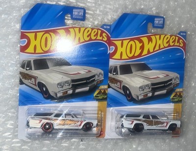 Hot Wheels 2026 Mainline Wagons '70 Chevelle SS Wagon White Lot OF