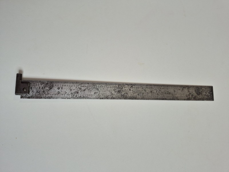 Starrett 604R, 12" Flexible Steel Rule With Hook, 1/64, 1/32 to 1/8" Graduations