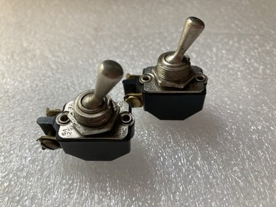 Vintage UND. Lab  Bryant Electric Toggle On/Off Switch 6A 125V   3A 250V