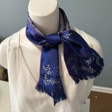 Stunning vintage patterned navy scarf