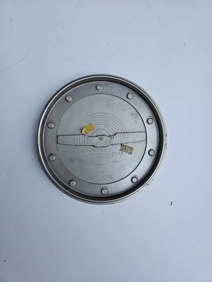 1997 Ford Thunderbird Wheel Center Cap - Image 2 of 3