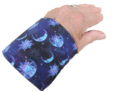 COOLE MANSCHETTEN Armbänder Wechseljahre Hitzewallungen/Gärtner/Koch ~ Sonne Mond Stern Druck